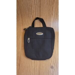 Eddie Bauer black toiletry bag with pockets & hanger unisex READ DESCRIPTION